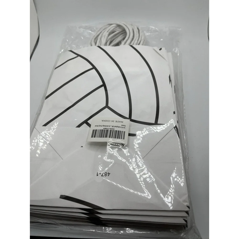 16 Volleyball-Themed‎ Party Favor Bags with Handles for Kids and Adults